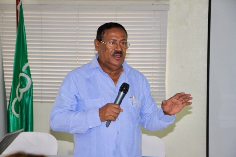 El SRSO realiza con éxito inducción a 120 médicos pasantes recién ingresados