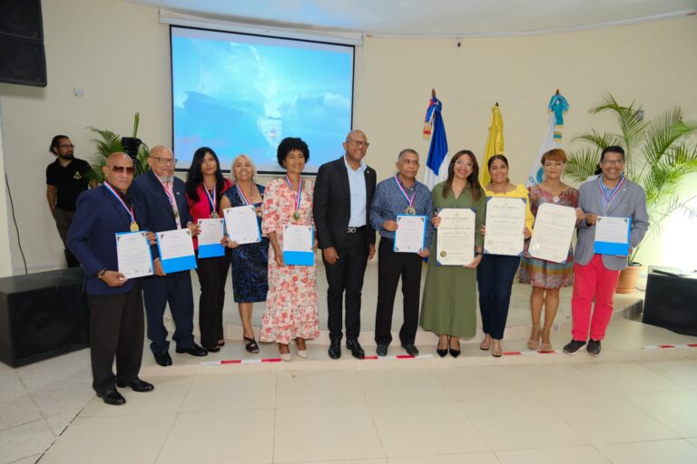 CMD reconoce a periodistas del sector salud en encuentro institucional junto a CIPESA