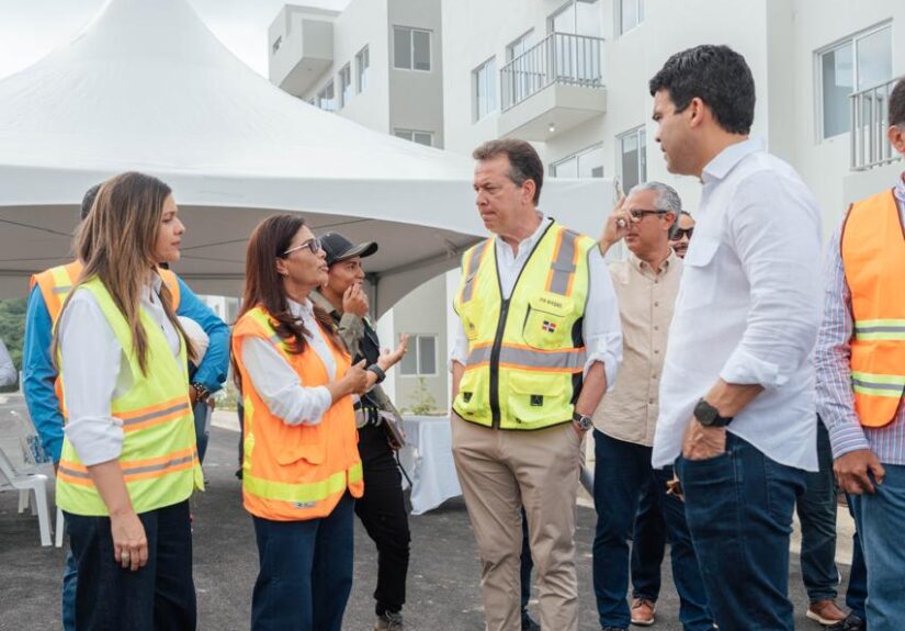 Ministro Ito Bisonó desarrolla agenda de trabajo en Santiago y Santiago Rodríguez