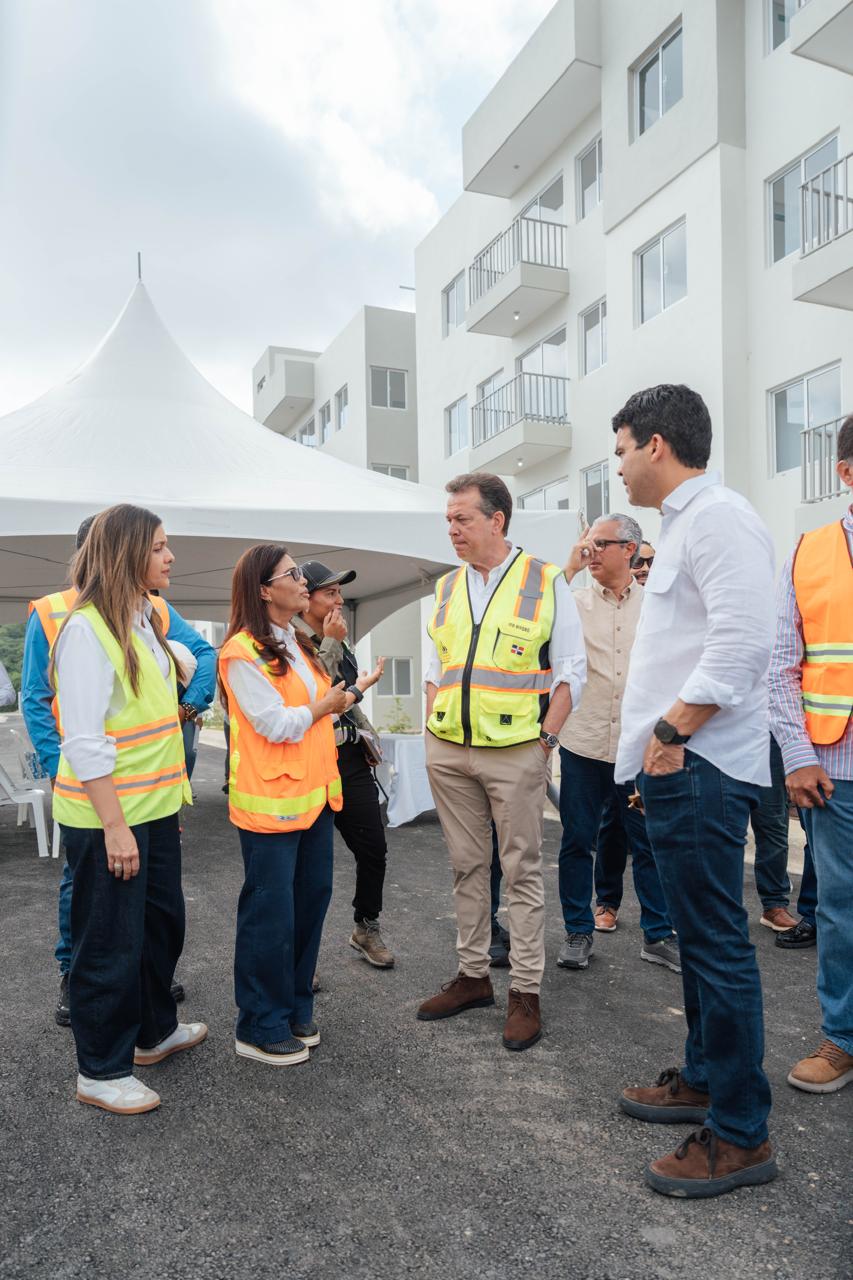 Ministro Ito Bisonó desarrolla agenda de trabajo en Santiago y Santiago Rodríguez