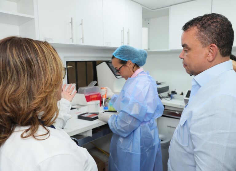 SNS lleva Chequéate RD a Barahona con jornada gratuita de detección temprana de cáncer