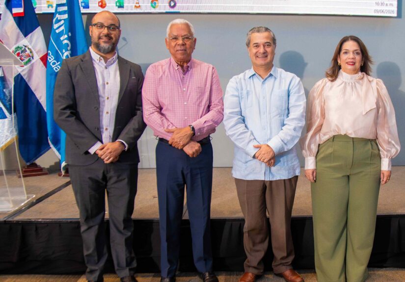 Felipe Díaz, Francisco Cáceres, Carlos Carrera y Alexandra Santelises