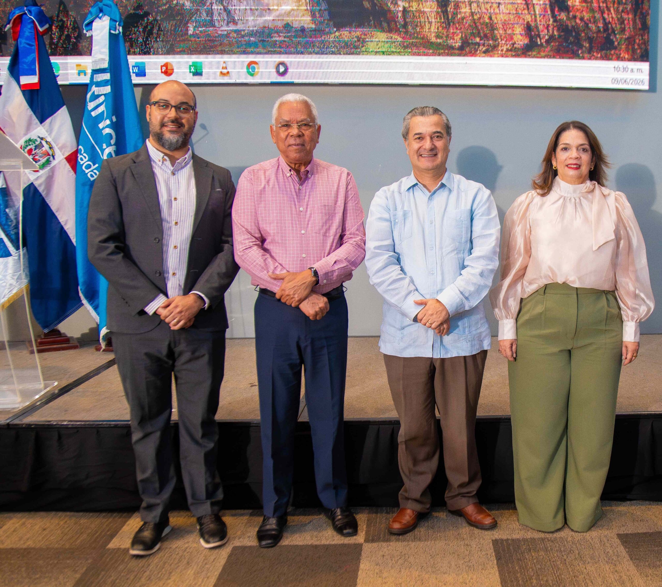 Felipe Díaz, Francisco Cáceres, Carlos Carrera y Alexandra Santelises