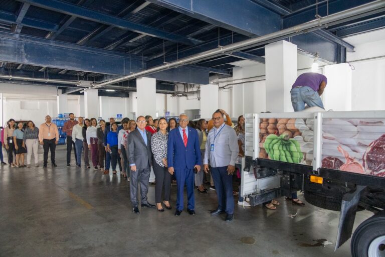 DGJP e INESPRE realizan operativo productos a bajo costo en beneficio de colaboradores y pensionados