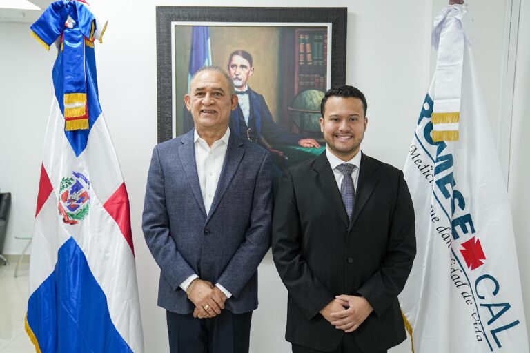 Ponderan replicar en Honduras modelo dominicano de Farmacias del Pueblo tras visita a PROMESE/CAL