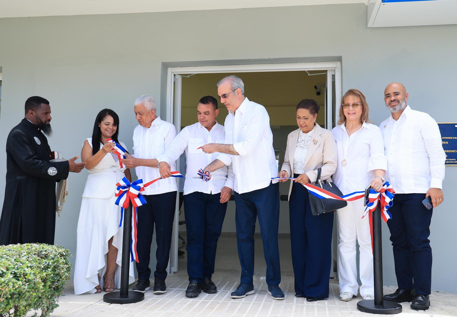 Presidente Abinader entrega remozado y ampliado el Hospital Municipal de Cevicos