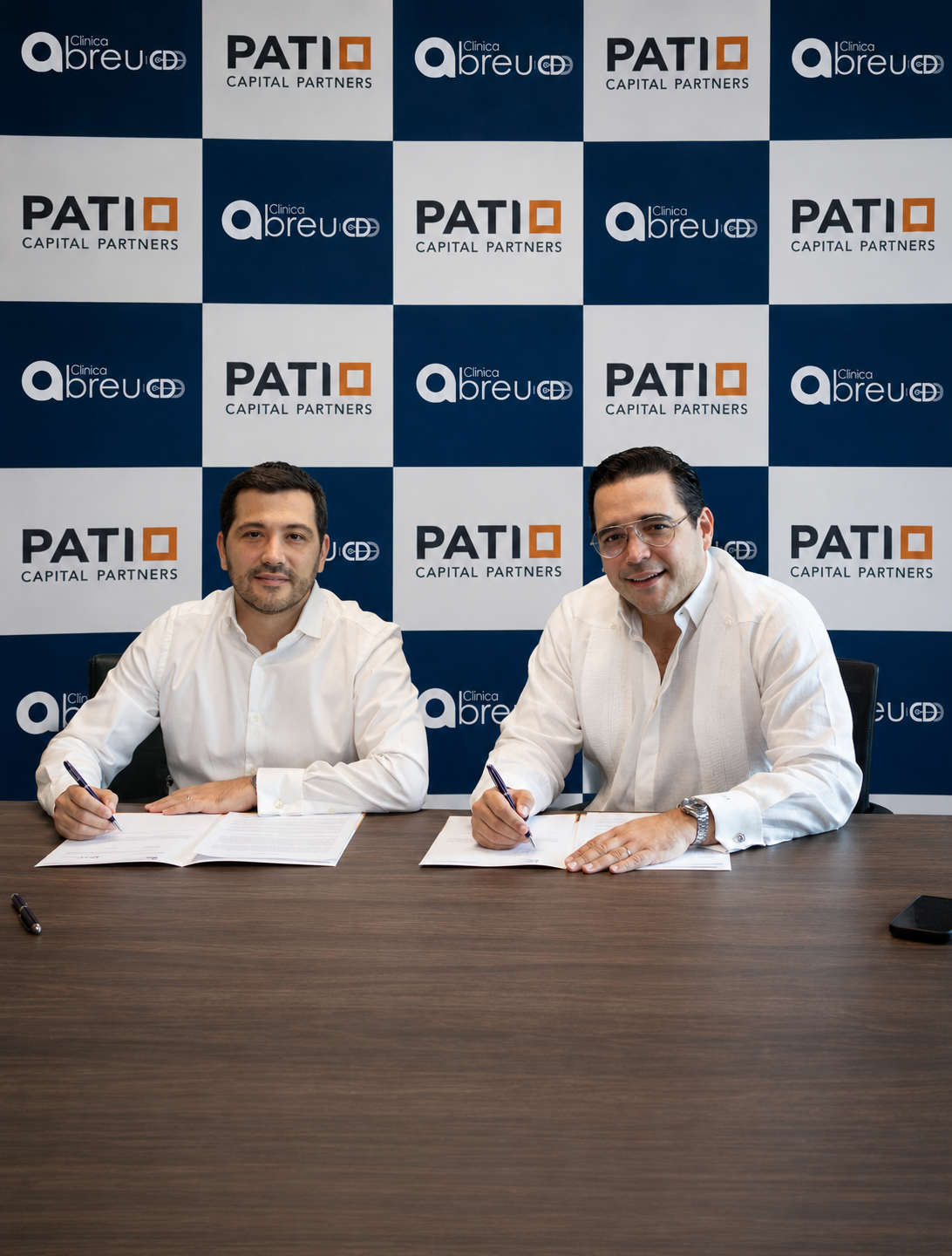 Clínica Abreu CDD y Patio Capital Partners firman acuerdo para desarrollar una red de servicios de urgencias, diagnóstico y atención médica en nuevos desarrollos urbanos de Santo Domingo