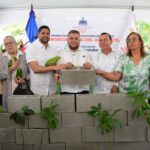 Inician construcción del Parque Agroecológico del Aguacate en Cambita Garabitos