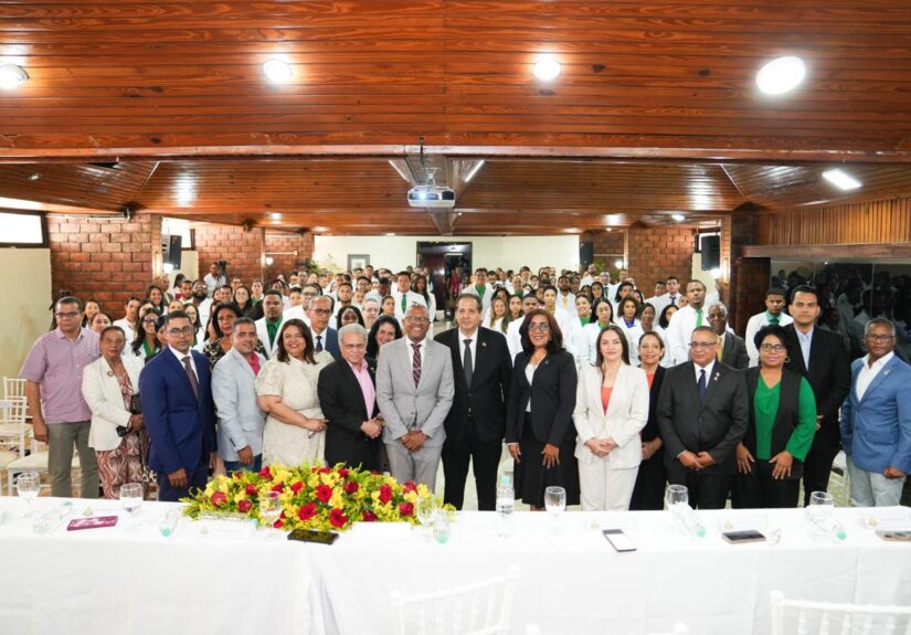 Salud Pública y CMD impulsan nueva generación de médicos especialistas