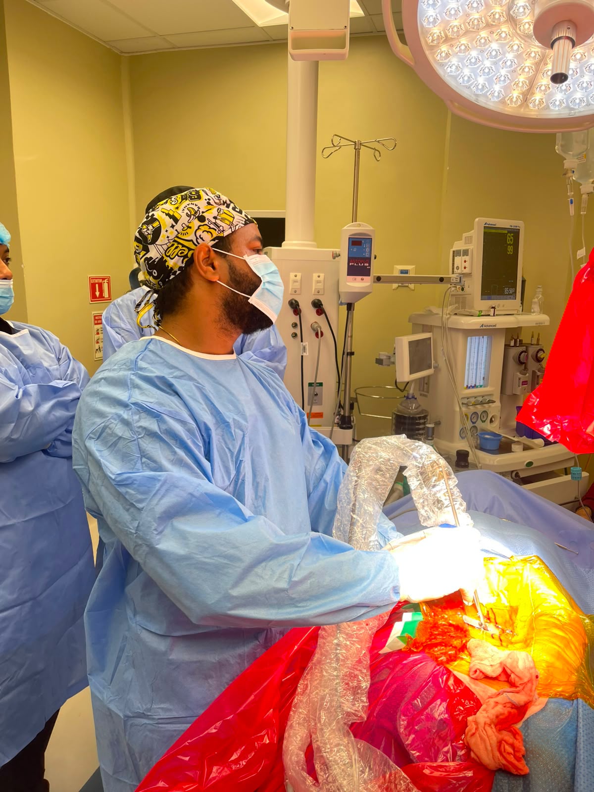 Hospital General y de Especialidades Dr. Mario Tolentino Dipp realiza con éxito su primera cirugía de columna mínimamente invasiva por endoscopia