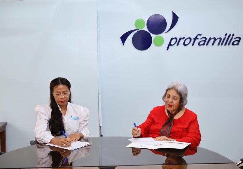 Profamilia y CIPESA firman acuerdo para realizar la quinta edición del Premio Periodístico Nacional en Salud Raphy Durán