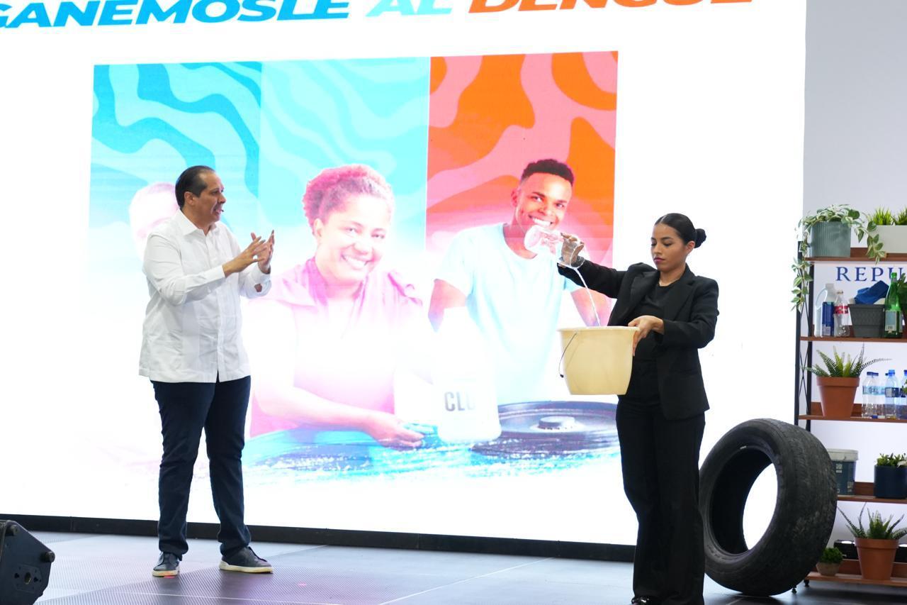 Salud Pública refuerza la campaña "Ganémosle al Dengue"