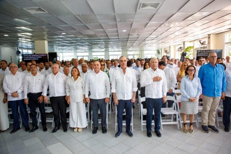 Presidente Abinader agradece compromiso del sector agropecuario y afirma que reconocimiento de la FAO pertenece a todo el pueblo dominicano
