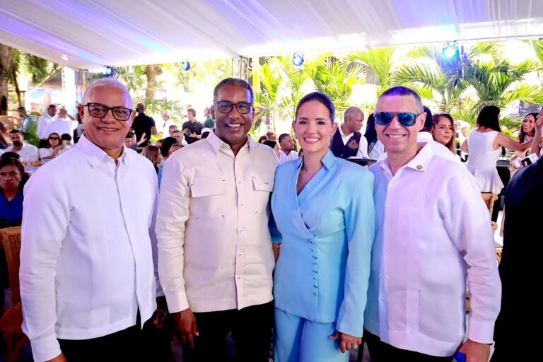 IDOPPRIL orienta a asistentes en Expo Vega 2026 para prevenir riesgos laborales