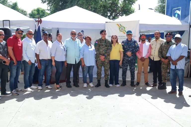 Residentes en San Juan beneficiados con jornada asistencial de Desarrollo de la Comunidad y Ejército RD