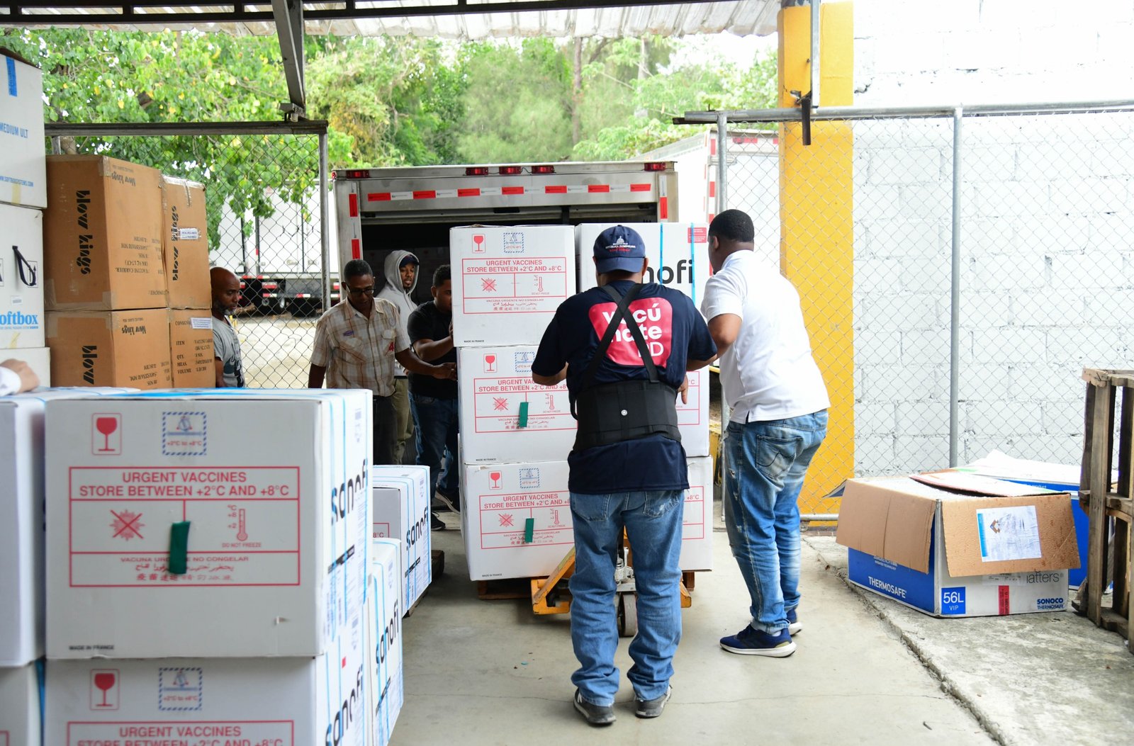Ministerio de Salud recibe más de 300 mil dosis de vacuna hexavalente y 50 mil tetravalente acelular para fortalecer el esquema nacional de inmunización