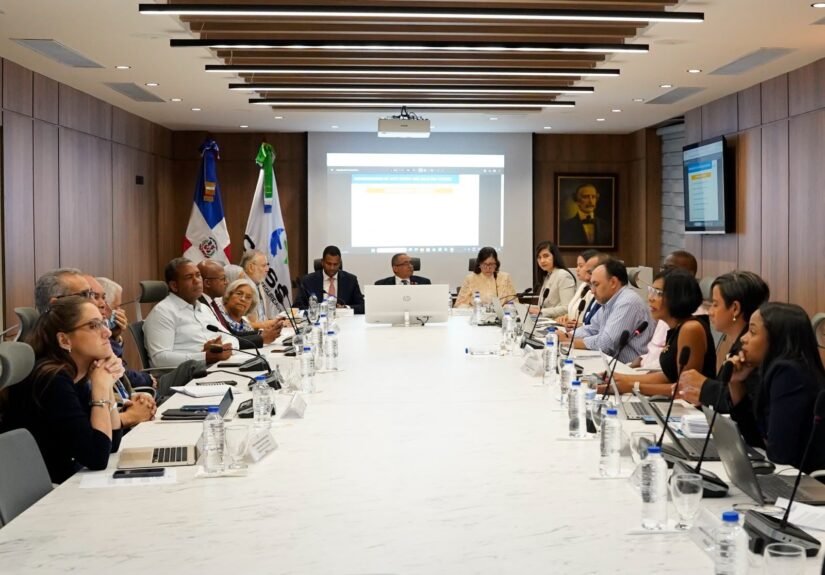 CNSS evalúa propuesta para la creación de un Fondo de Medicamentos de Alto Costo
