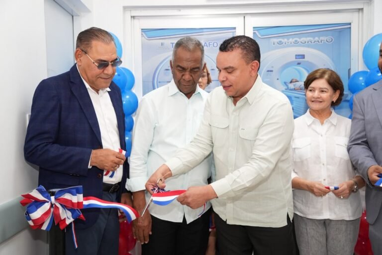 SNS entrega tomógrafo de última generación al Hospital Provincial Nuestra Señora de Regla en Baní