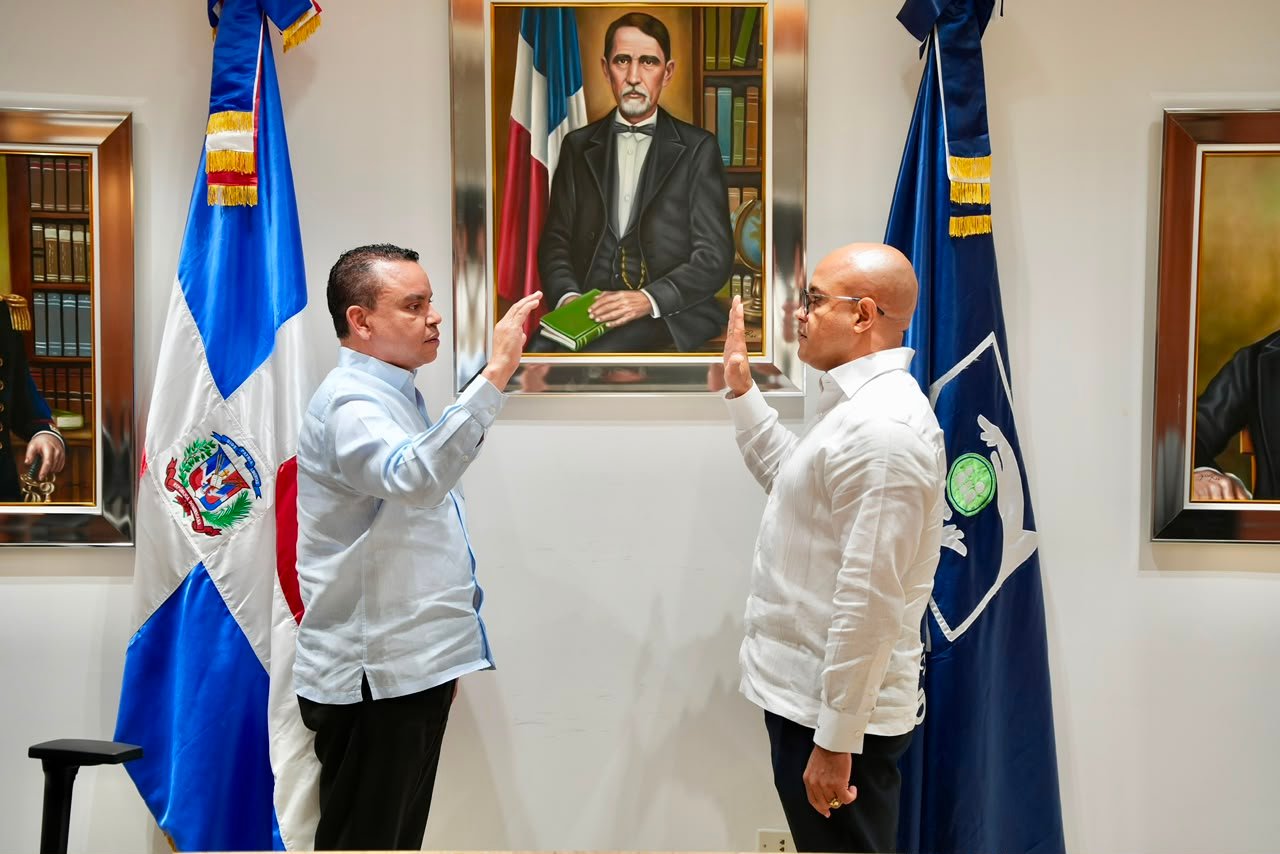 SNS fortalece gestión hospitalaria con designación de nuevos directores en hospitales Padre Billini, Galván, Jaime Mota y Vicente Noble