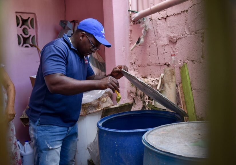 Salud Pública refuerza acciones contra el dengue y llama a eliminar criaderos desde el hogar