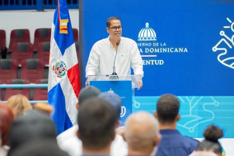 Fernando Lagares: “La mejor respuesta a cualquier crítica son las oportunidades y los resultados que estamos generando para la juventud”