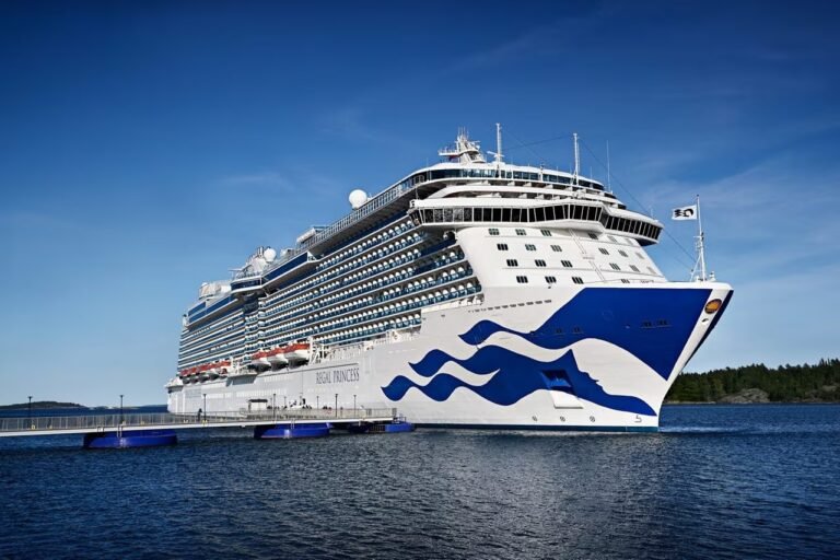 Puerto Plata recibe al Celebrity Beyond con 3,224 pasajeros; septiembre contempla 38 escalas de cruceros