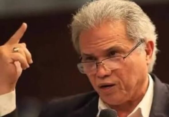 Waldo apunta rifle textual contra Elías Báez y amenaza con que CMD tome acciones legales