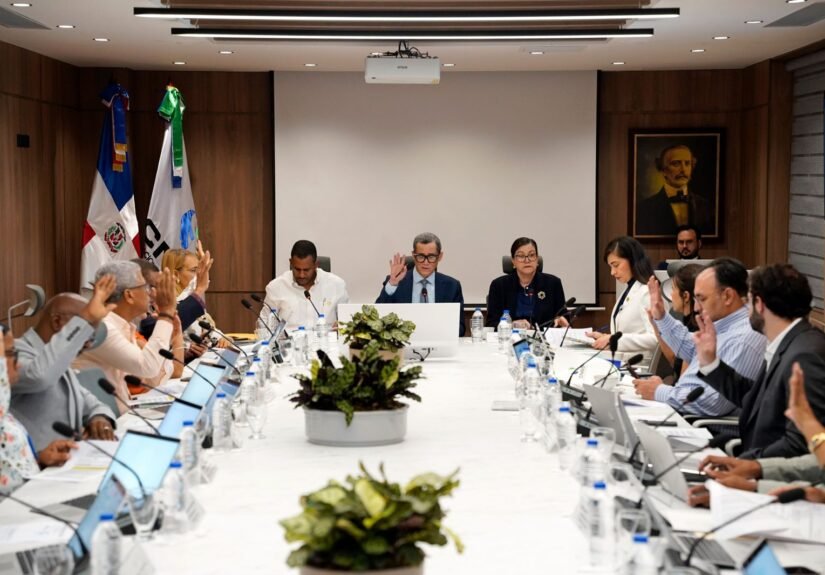 CNSS acoge solicitud de MOPESEP y DIDA para garantizar derecho a pensión de servidores públicos