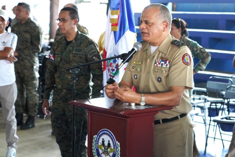 MIDE fortalece asistencia a militares retirados y anuncia almuerzo navideño con el presidente Abinader