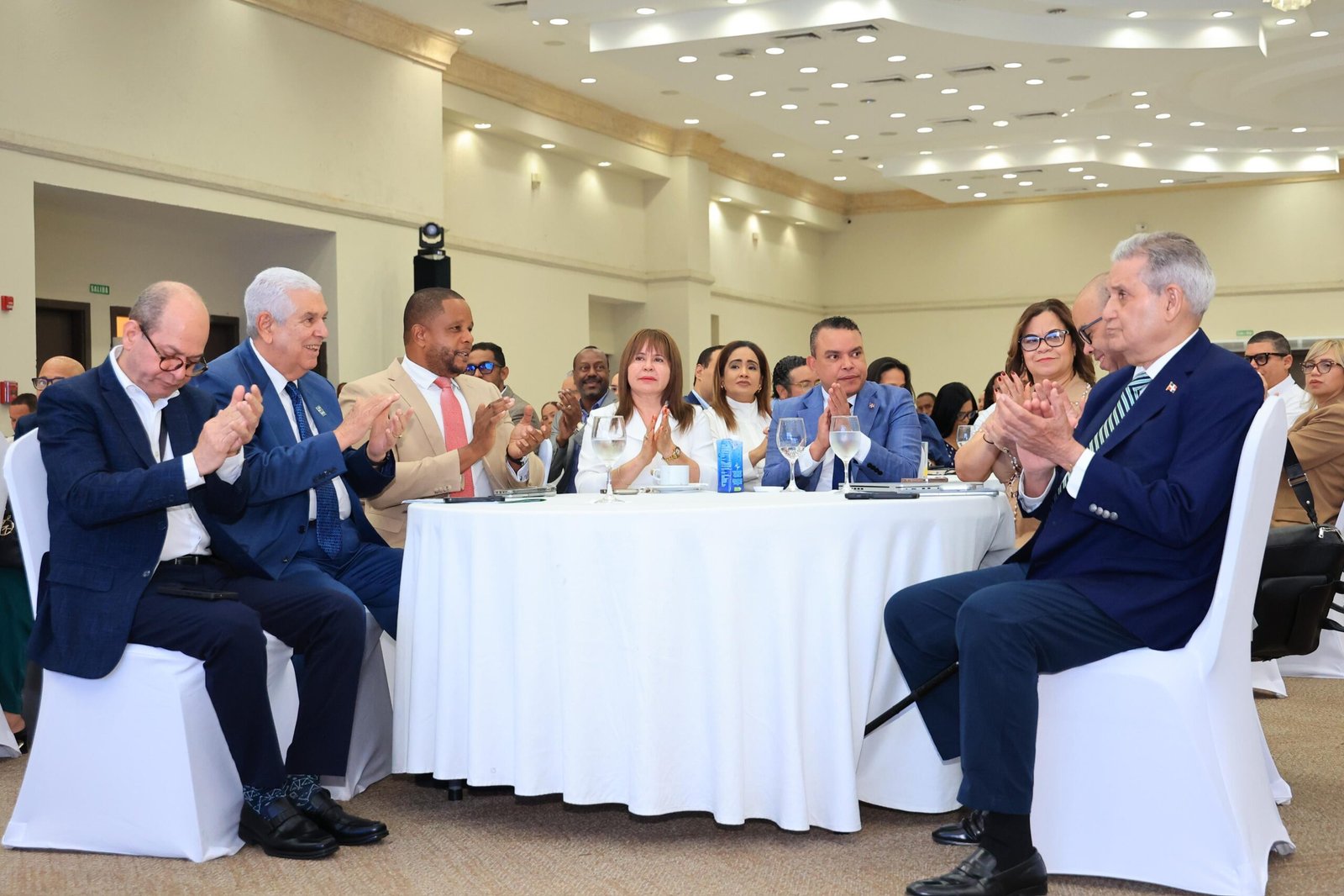 Más de 42 millones de atenciones ofrecidas de enero a agosto 2026 en los hospitales públicos