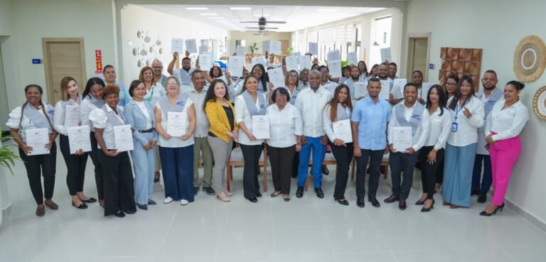 INFOTEP certifica a 43 participantes en Cultura y Servicios Turísticos en Barahona