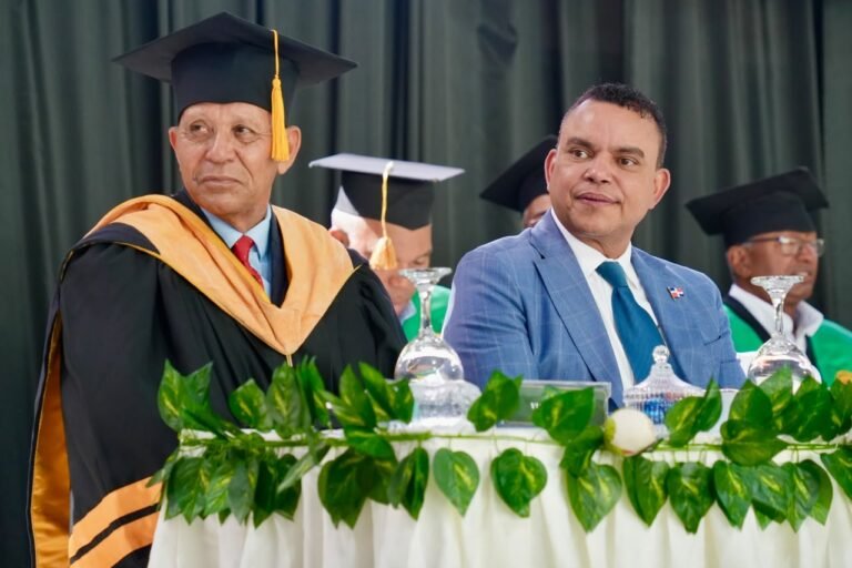 Director del SNS destaca formación de profesionales en UTECO