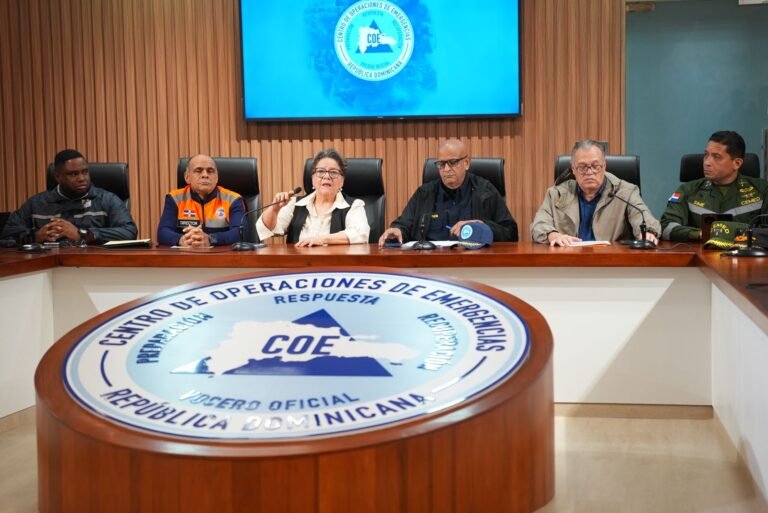 COE mantiene 12 provincias y el Distrito Nacional en alerta amarilla y seis provincias en verde por lluvias