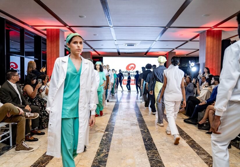 Grabo Estilo presenta las últimas tendencias en uniformes profesionales de Velilla durante desfile en Santo Domingo