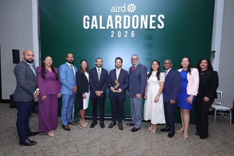 AIRD reconoce a DIGEMAPS por sus avances en la modernización de la regulación sanitaria